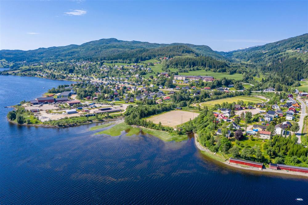 Flyfoto Malm - Klikk for stort bilde