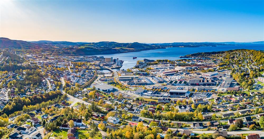Dronebilde over Steinkjer - Klikk for stort bilde